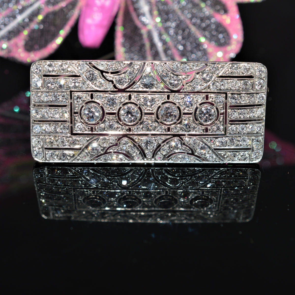 Platinum Art Deco Brooch Set With Old European Cut Diamonds