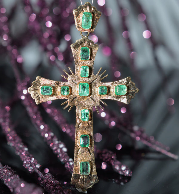 18K Yellow Gold Antique Style Cross Pendant With 11 Emerald Cut Emeral ...