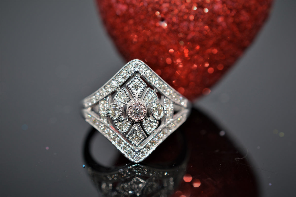10 Karat White Gold Fashion Ring with Round Diamonds