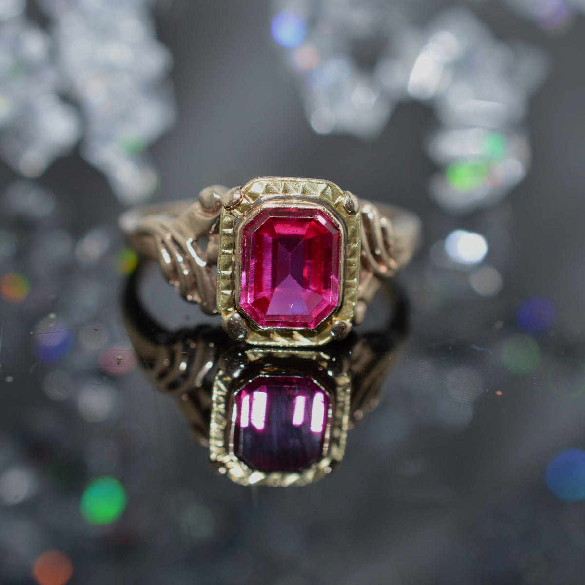 10K Yellow Gold Antique Syn Emerald Cut Ruby Ring