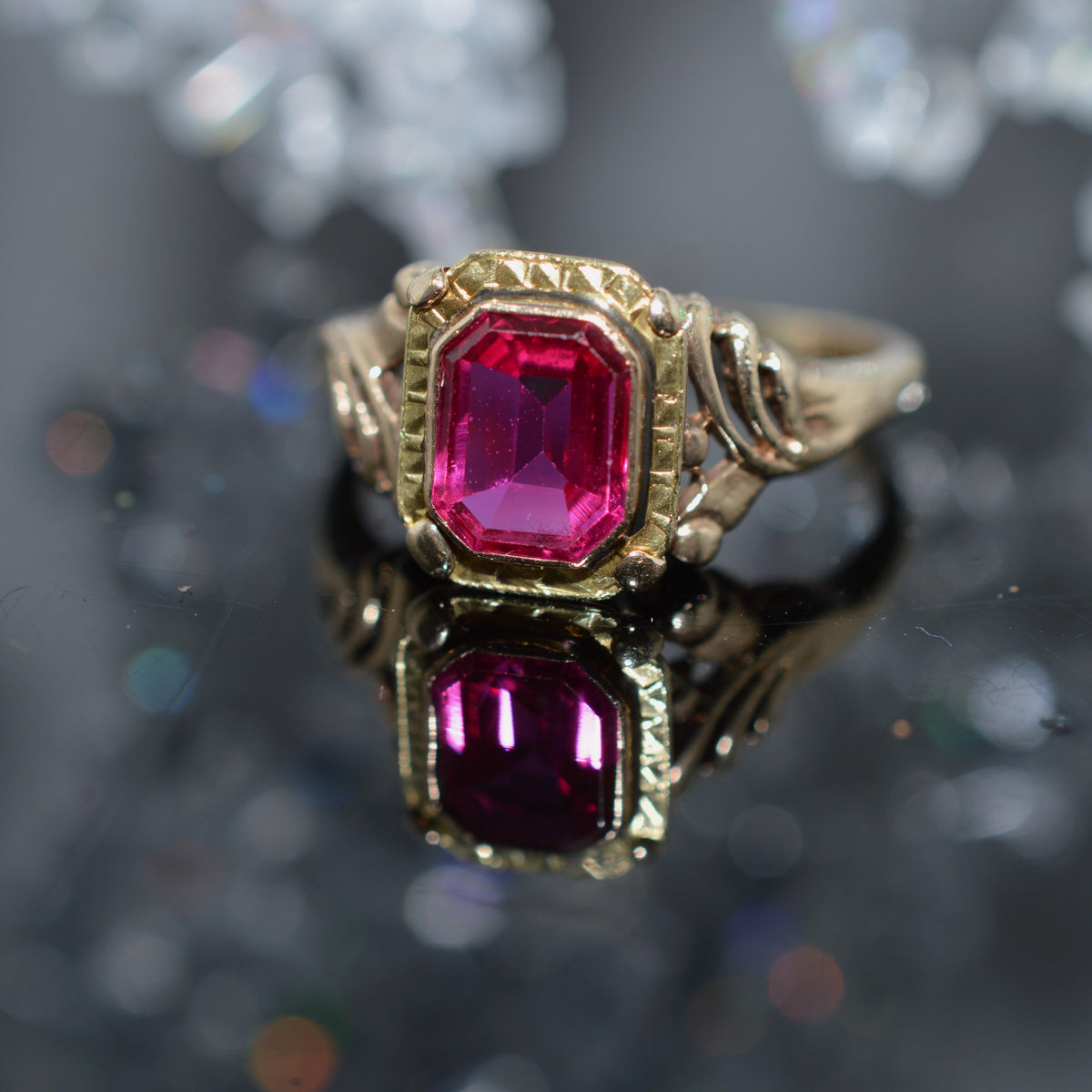 10K Yellow Gold Antique Syn Emerald Cut Ruby Ring