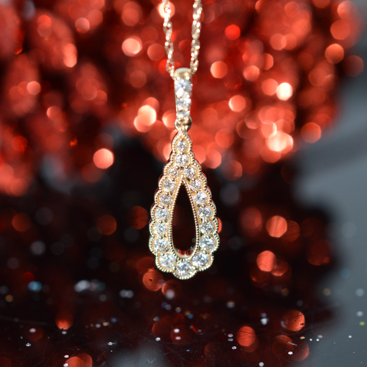 14K Yellow Gold Diamond Teardrop Shape Pendant With Chain