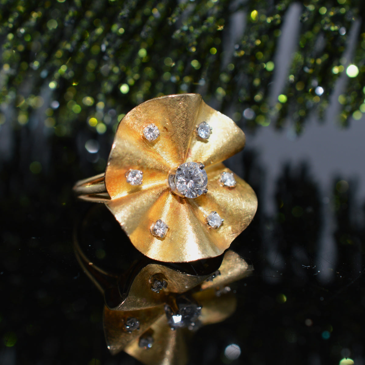 18K Yellow Gold Diamond Fashion Ring