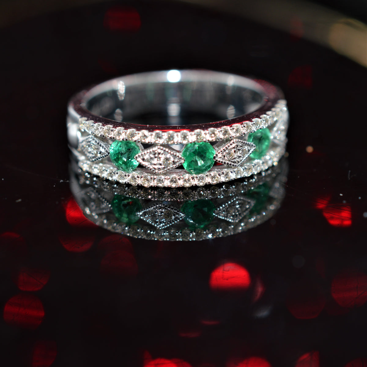 14K White Gold Round Emerald And Diamond Band Ring