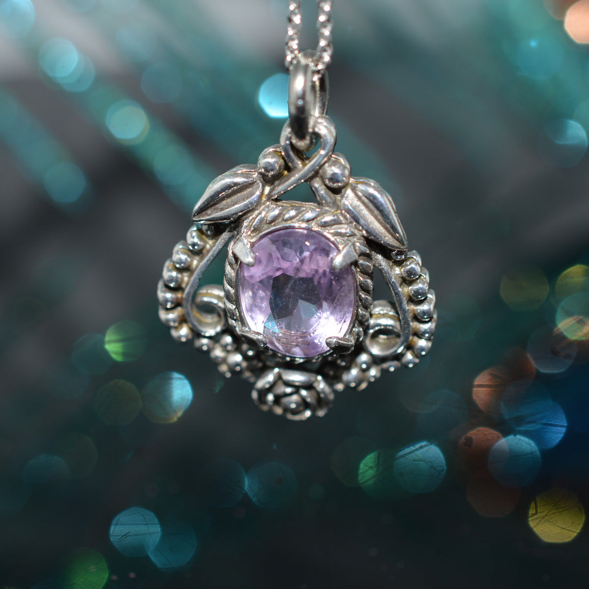Sterling Silver 18 Inch Long Chain With Amethyst Pendant Containing Leaves &amp; Berries