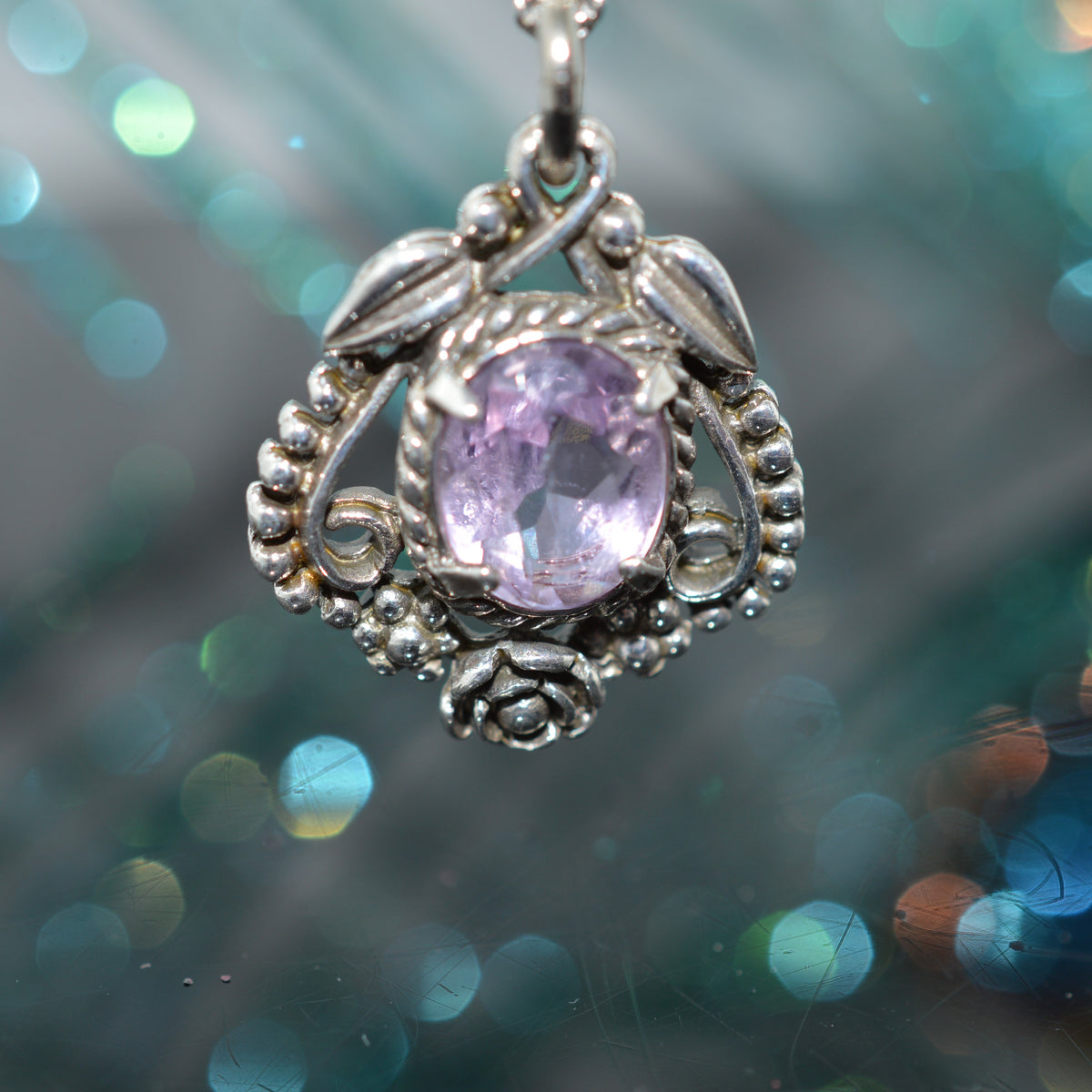 Sterling Silver 18 Inch Long Chain With Amethyst Pendant Containing Leaves &amp; Berries