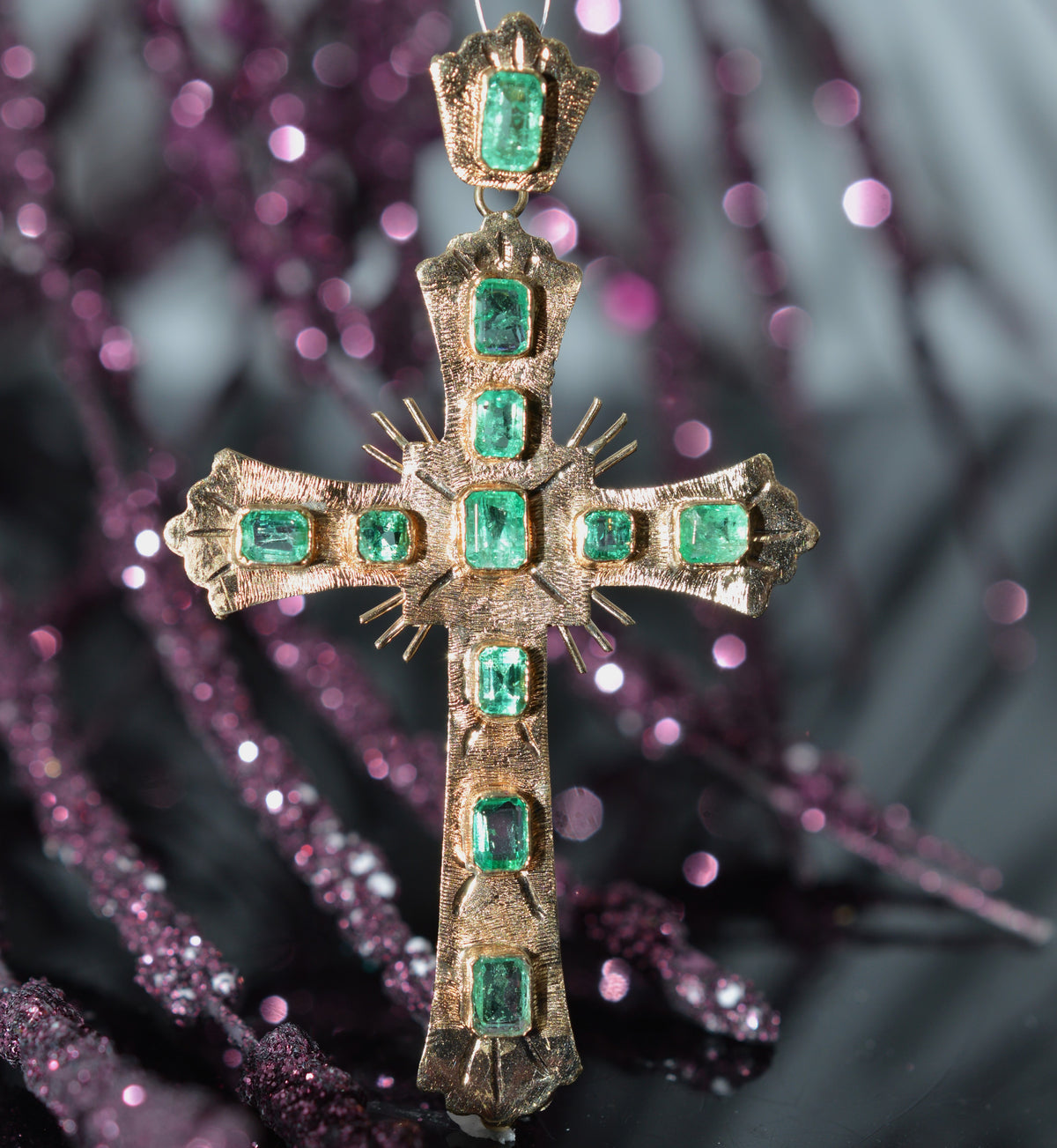 18K Yellow Gold Antique Style Cross Pendant With 11 Emerald Cut Emeralds
