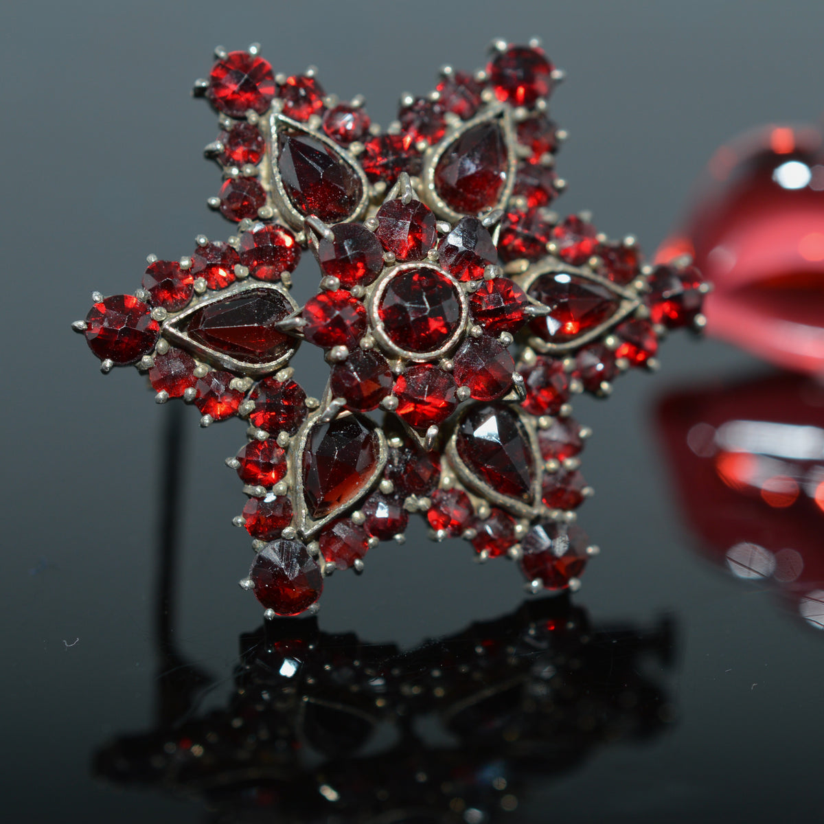 Sterling Silver Bohemian Garnet 6 Point Star Brooch