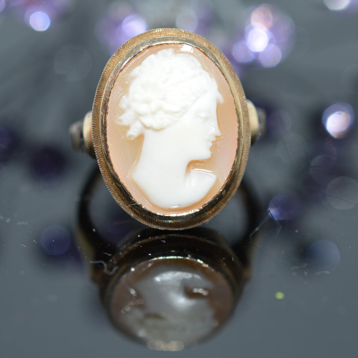 10K Yellow Gold Shell Cameo Ring