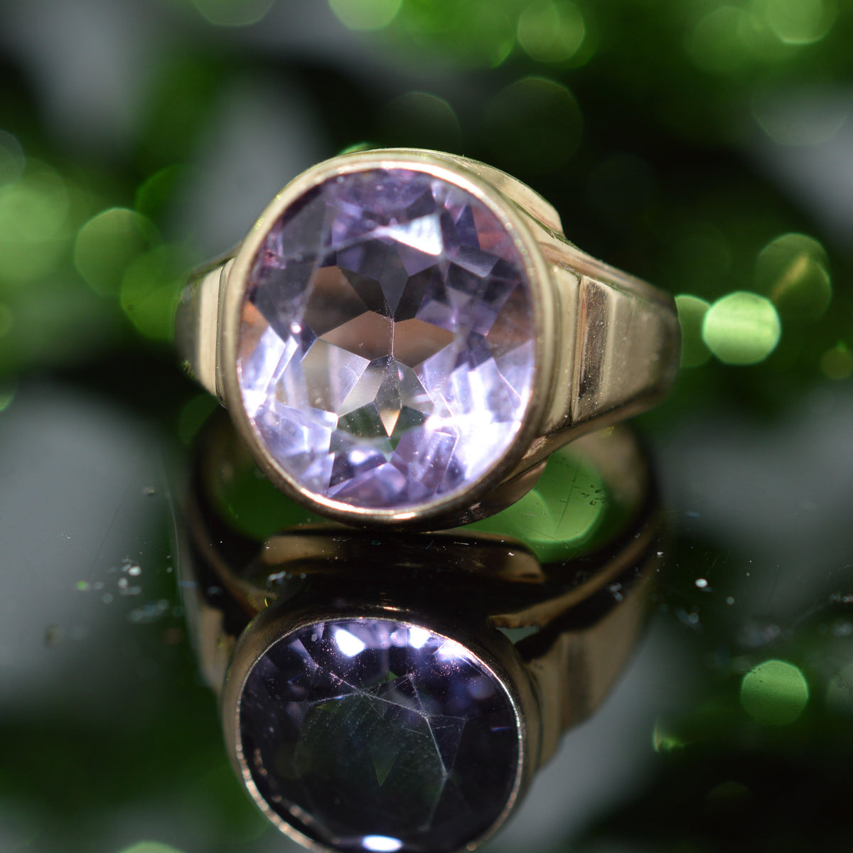 14K Yellow Gold Bezel Set Rose-de-France Oval Amethyst Ring