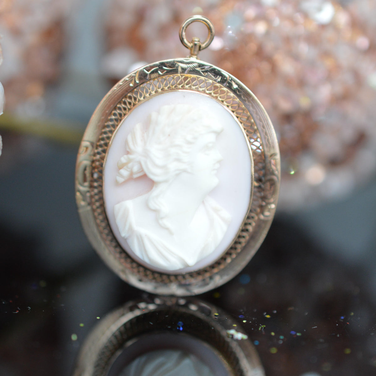 10K Yellow Gold Cameo Pin/Pendant With Fancy Border
