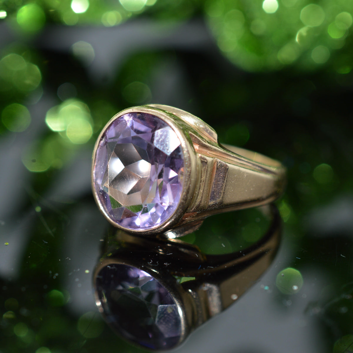 14K Yellow Gold Bezel Set Rose-de-France Oval Amethyst Ring