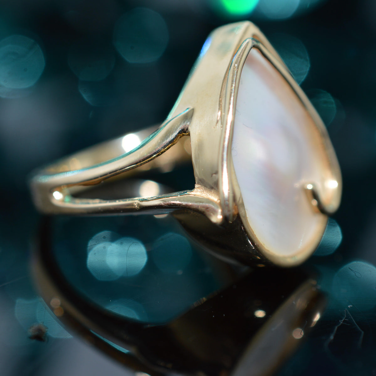 14K Yellow Gold Ring With Teardrop Shape Blister Pearl