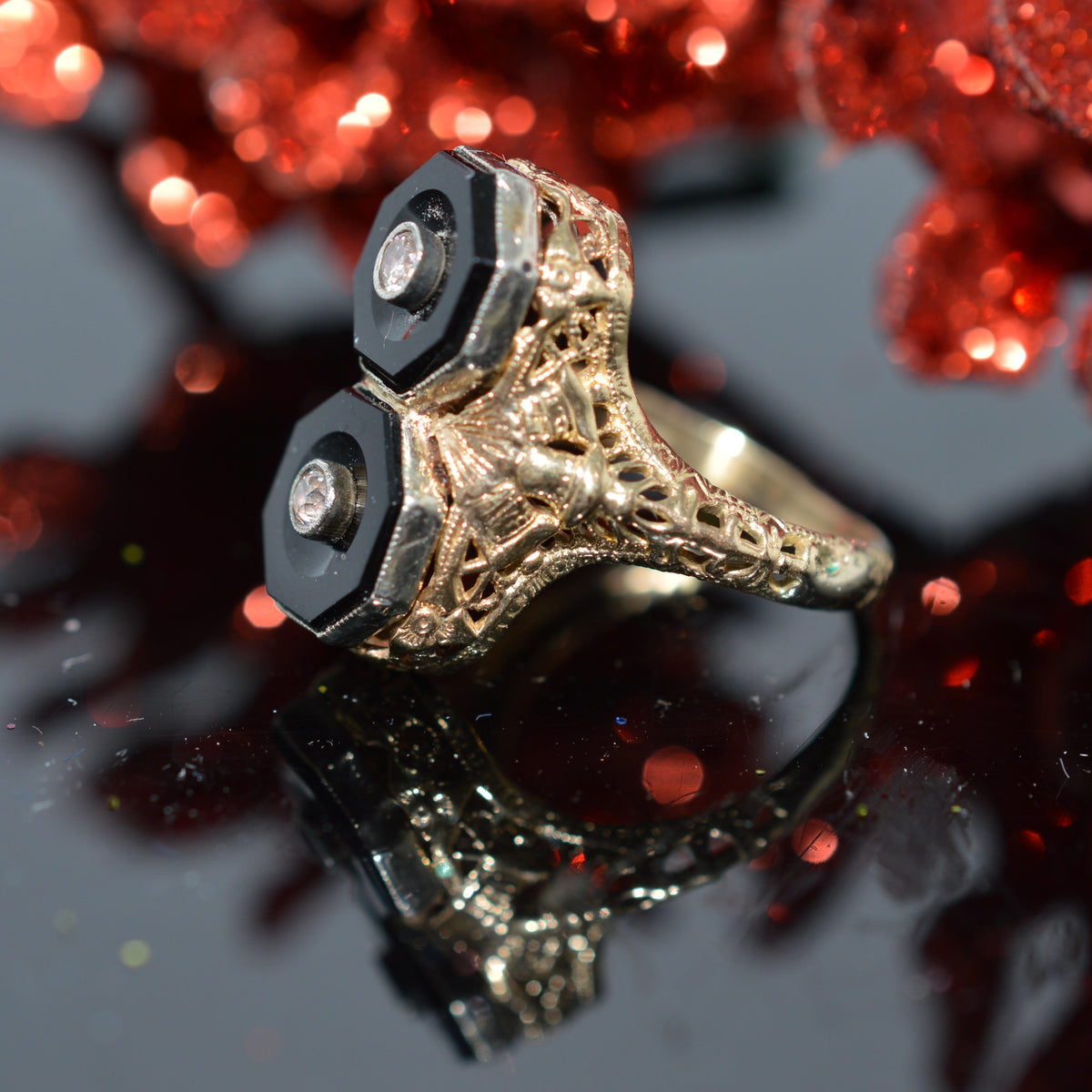 14K Yellow Gold Antique Filigree Ring With 2 Octagonal Black Onyx & 2 Diamonds