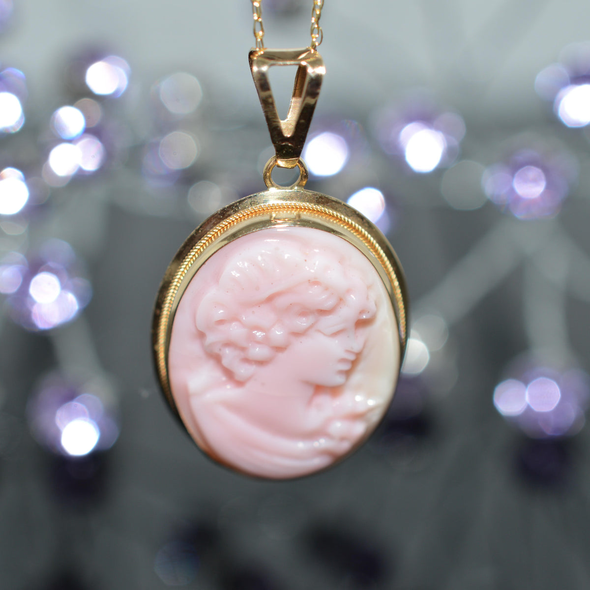 14K Yellow Gold Chain With Pink Oval Cameo Pendant