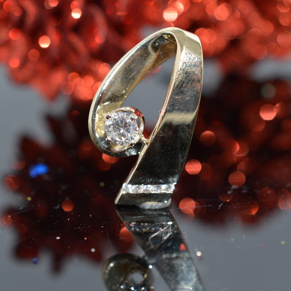 14K Yellow Gold 3/4 Carat Total Weight Contemporary Diamond Slide