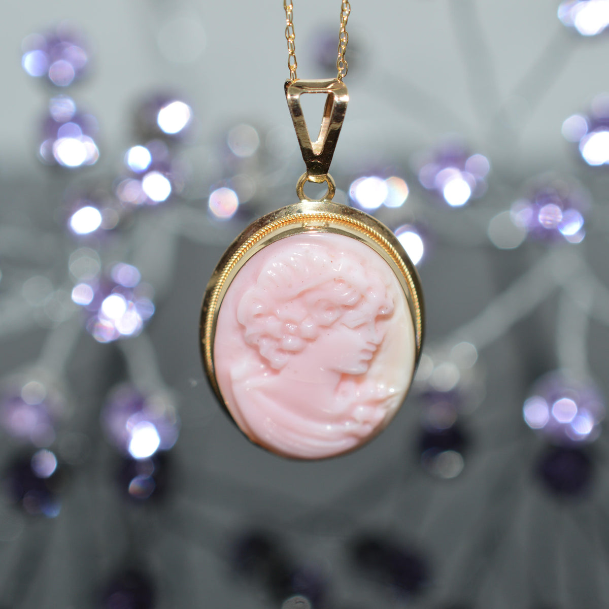 14K Yellow Gold Chain With Pink Oval Cameo Pendant