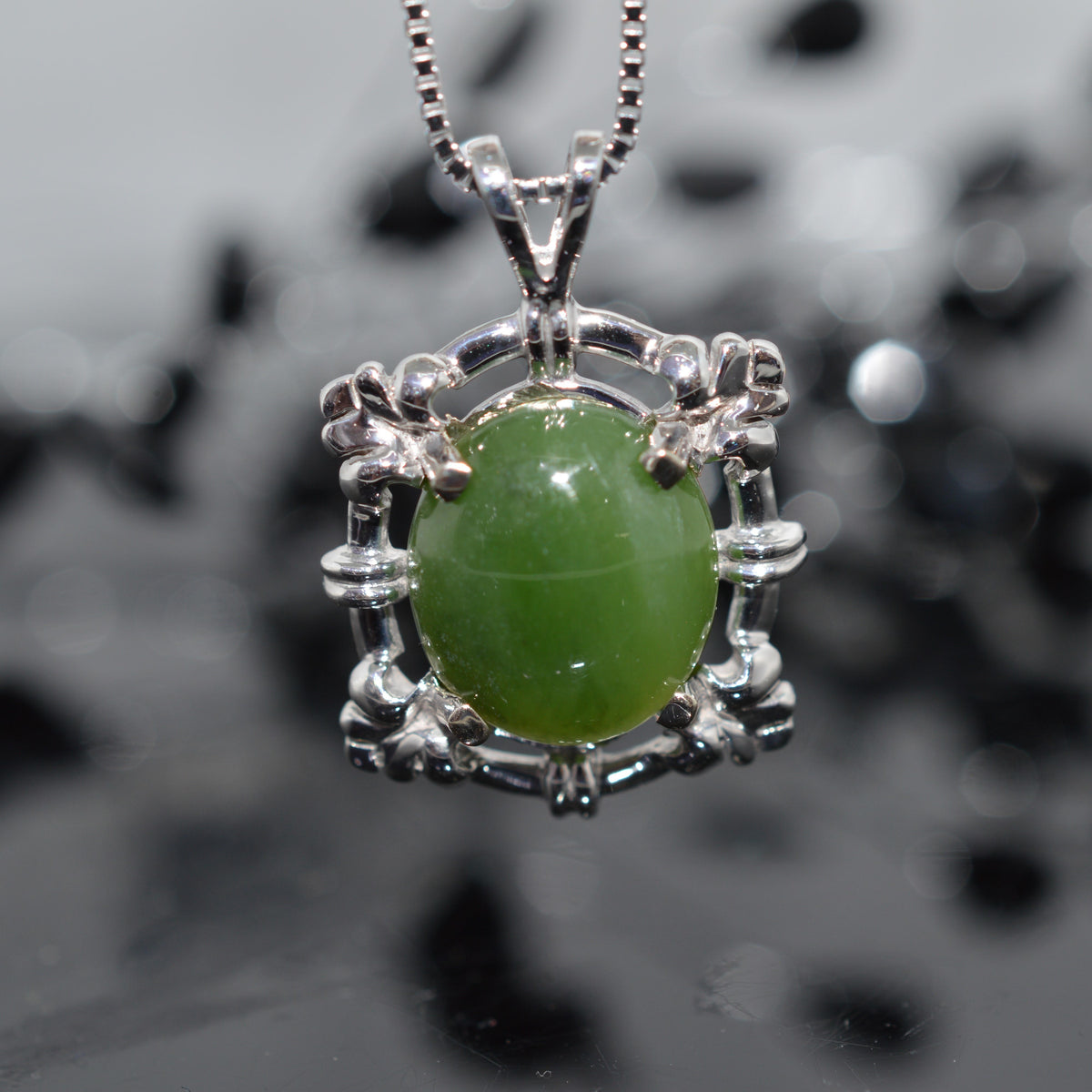 14K White Gold 20 Inch Box With 14K White Gold Jade Pendant