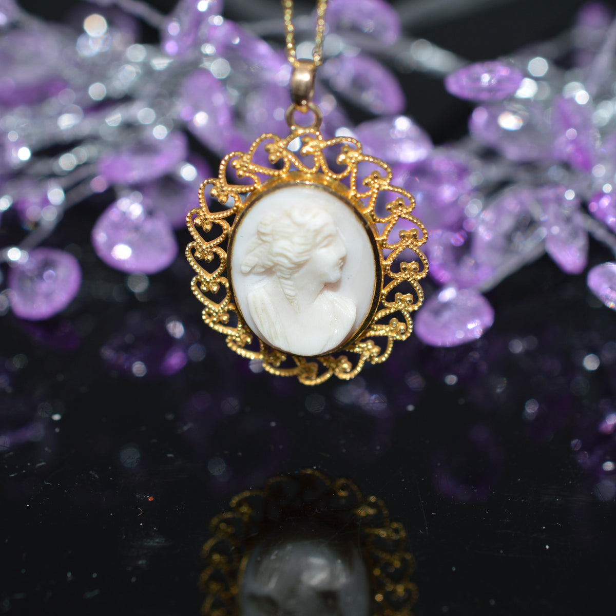 14K Yellow Gold Chain And Oval Cameo Pendant