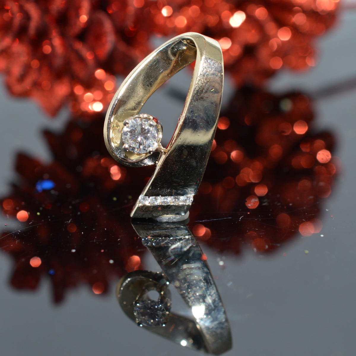 14K Yellow Gold 3/4 Carat Total Weight Contemporary Diamond Slide