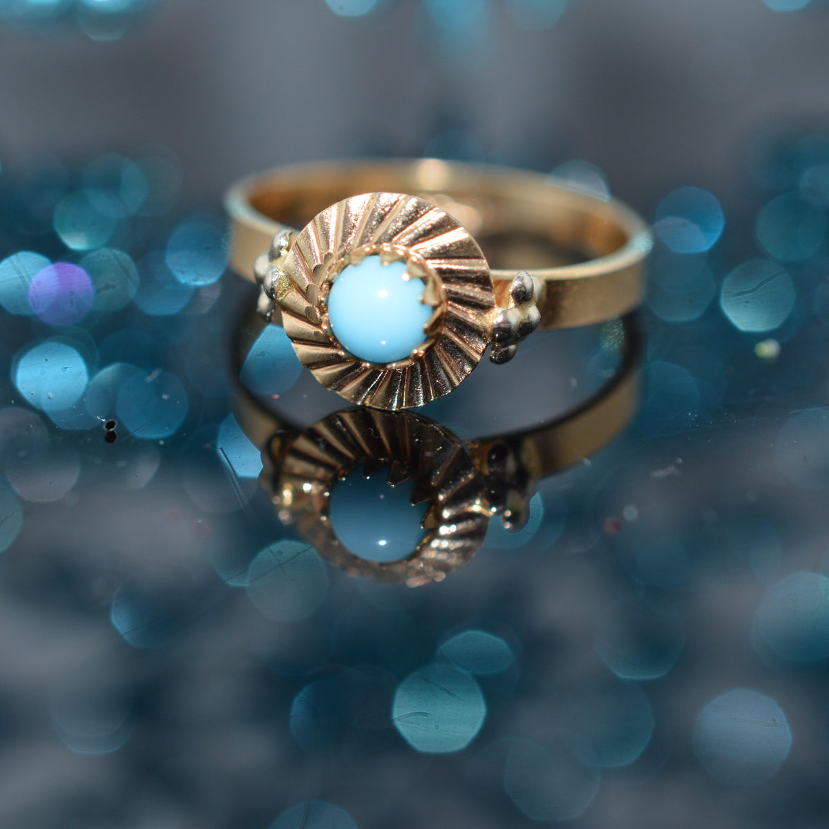 18K Tri-Color Gold Ring With Round Turquoise