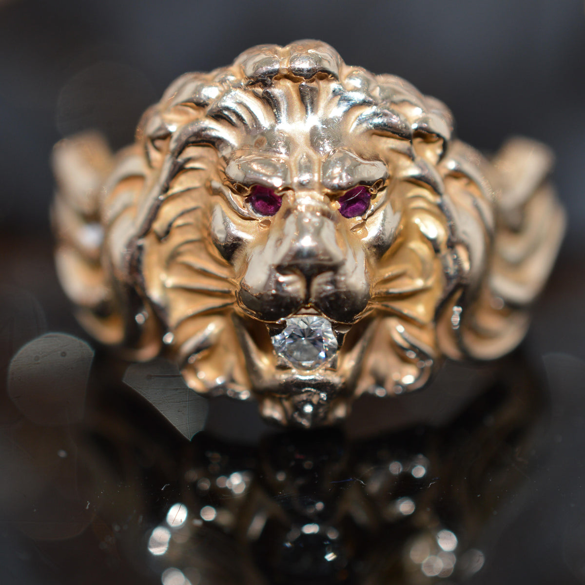 Stunning 14K Yellow Gold Lion's Head Ring With Diamond & Rubies