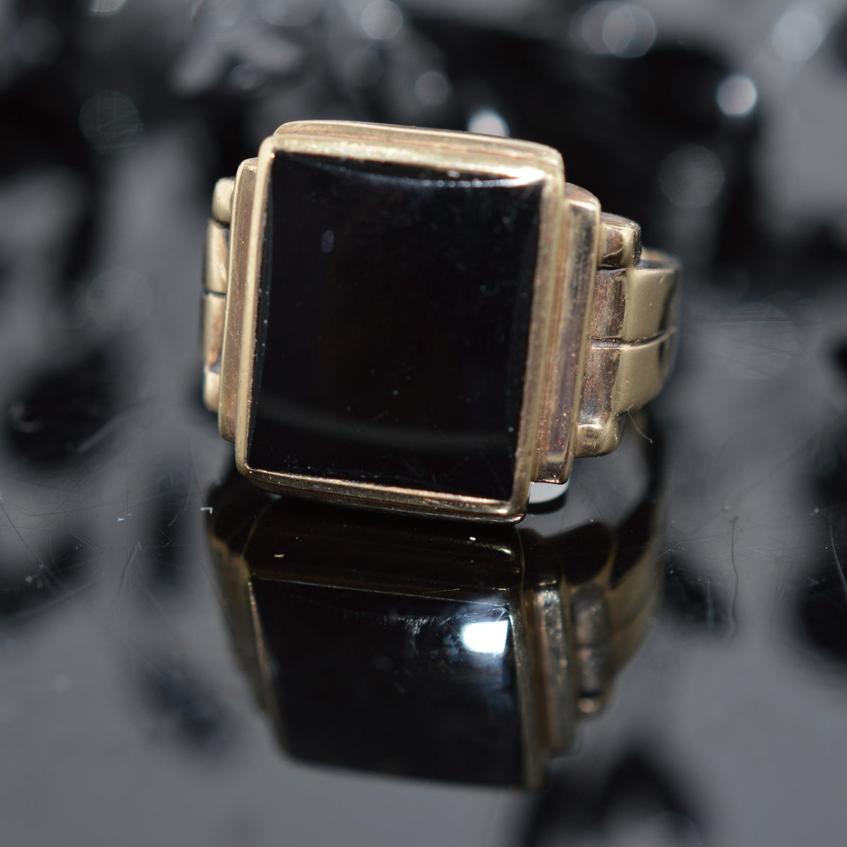 10K Yellow Gold Gents Rectangular Black Onyx Ring