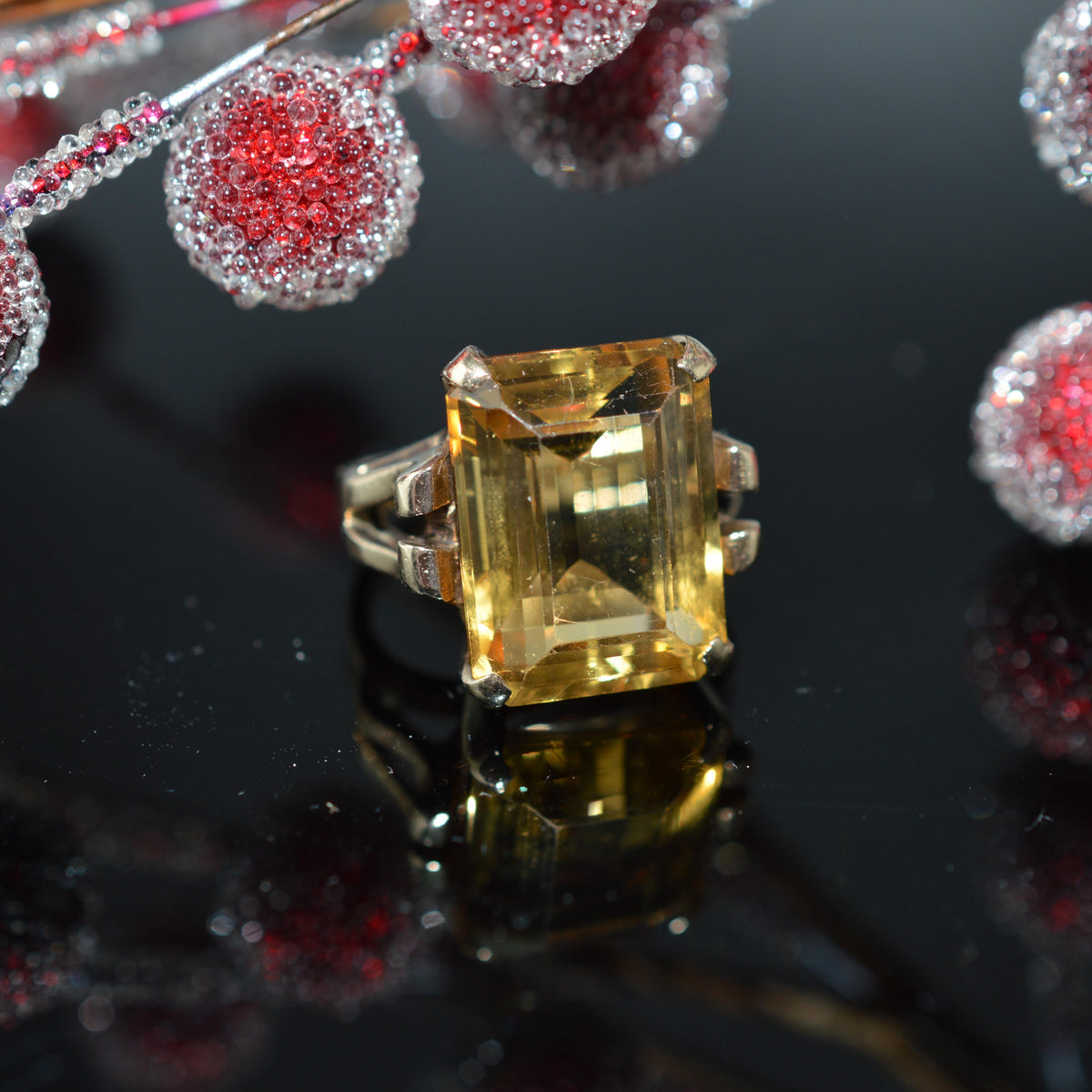 10K Yellow Gold Emerald Cut Citrine Ring