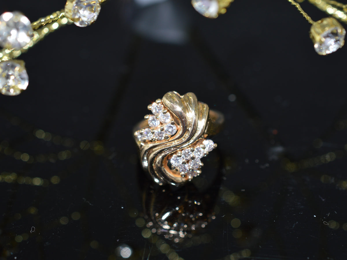 Beautiful 14K Yellow Gold Diamond Cluster Ring
