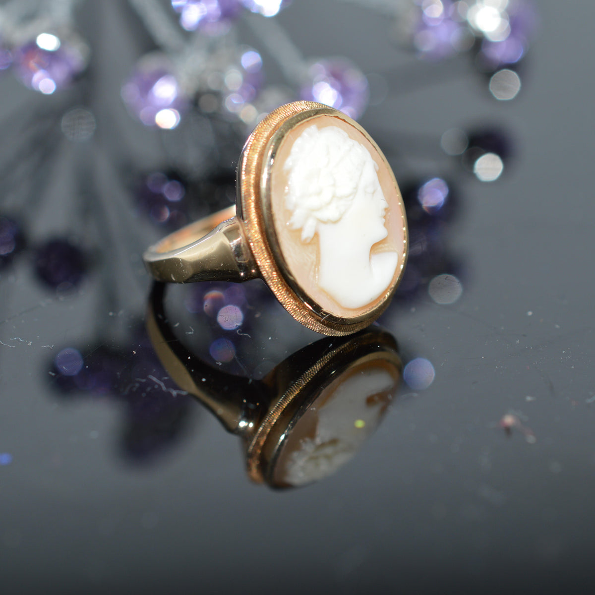 10K Yellow Gold Shell Cameo Ring