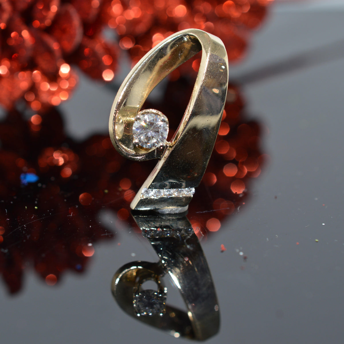 14K Yellow Gold 3/4 Carat Total Weight Contemporary Diamond Slide