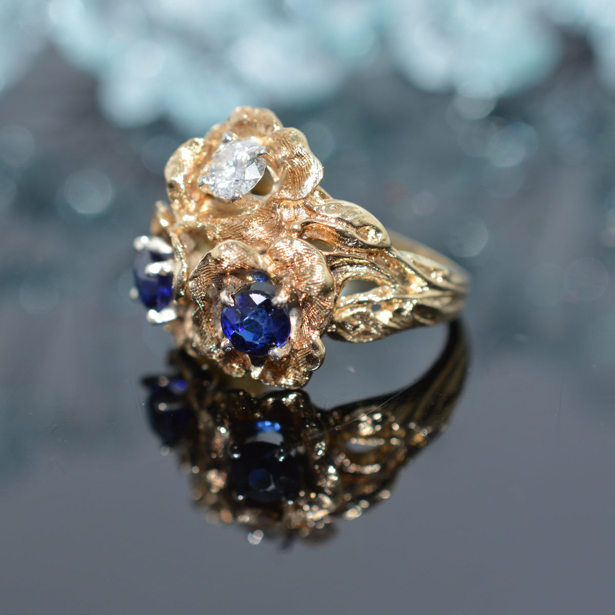 14K Yellow Gold 3 Flower Ring With A 1/4 Carat Diamond