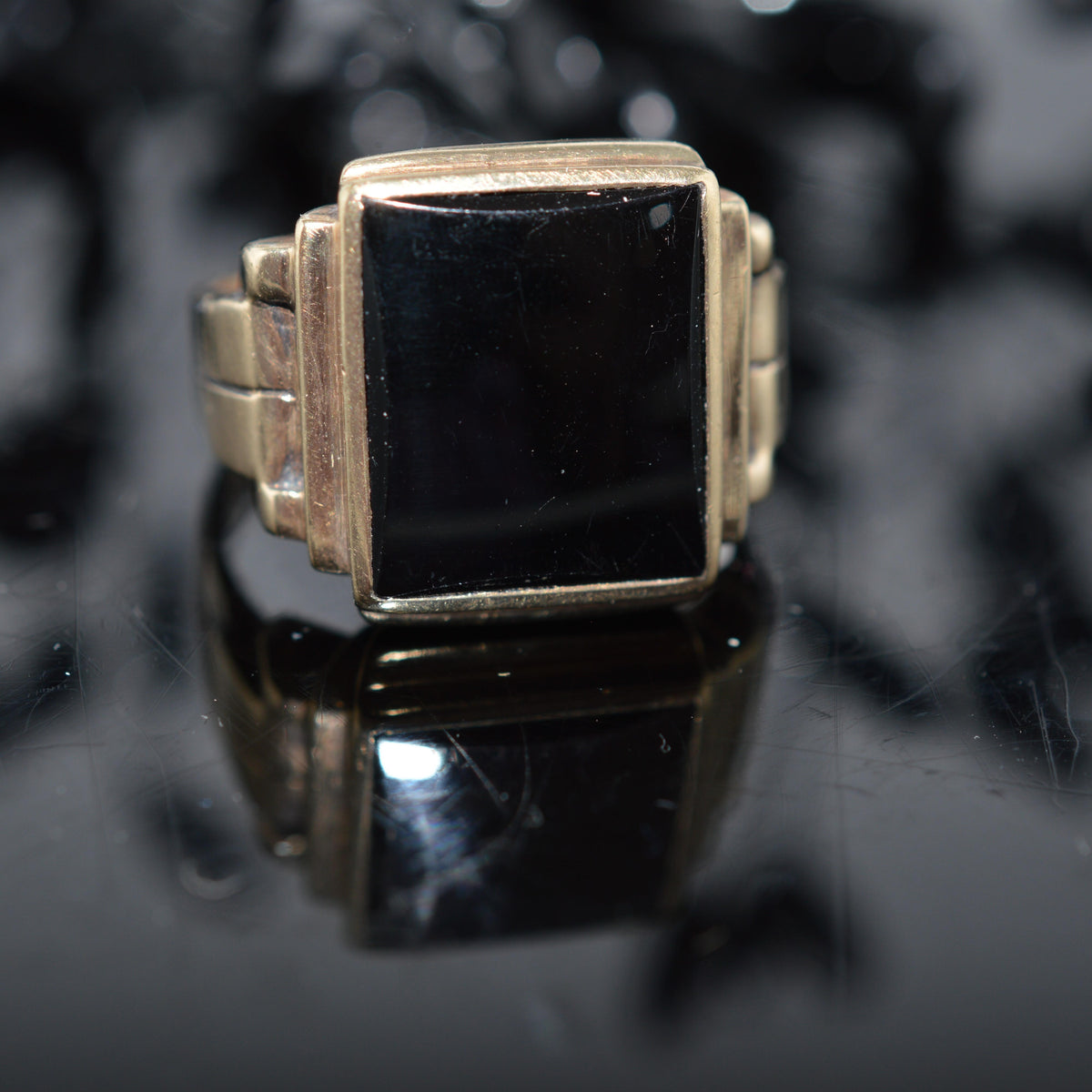 10K Yellow Gold Gents Rectangular Black Onyx Ring