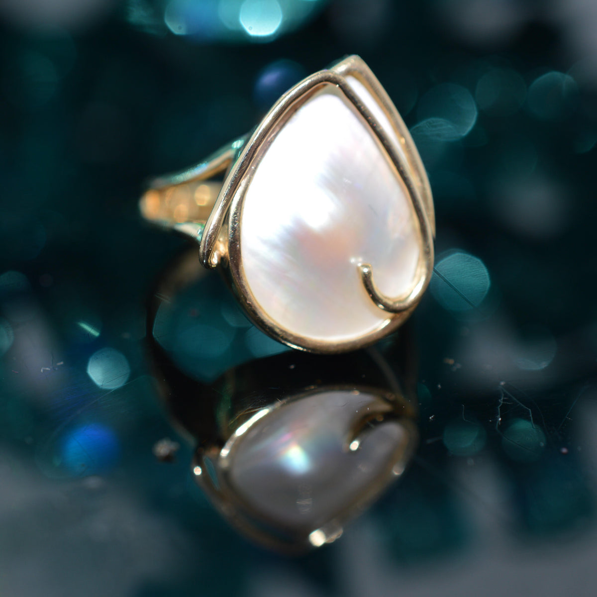 14K Yellow Gold Ring With Teardrop Shape Blister Pearl