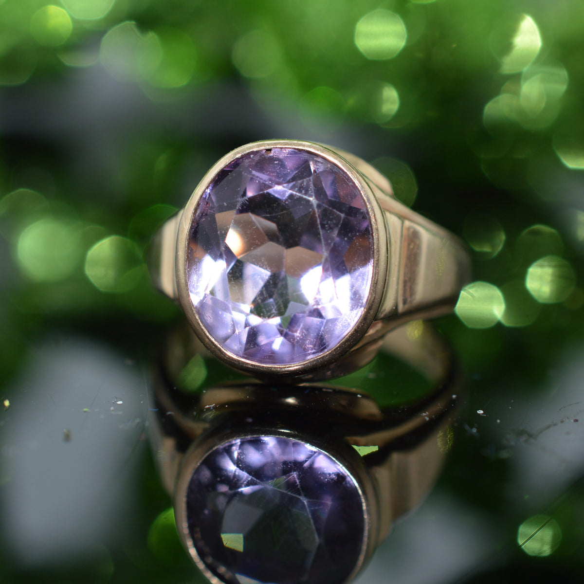14K Yellow Gold Bezel Set Rose-de-France Oval Amethyst Ring