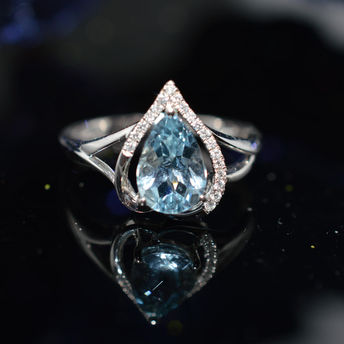 14K White Gold Pear Cut Aquamarine And Diamond Ring