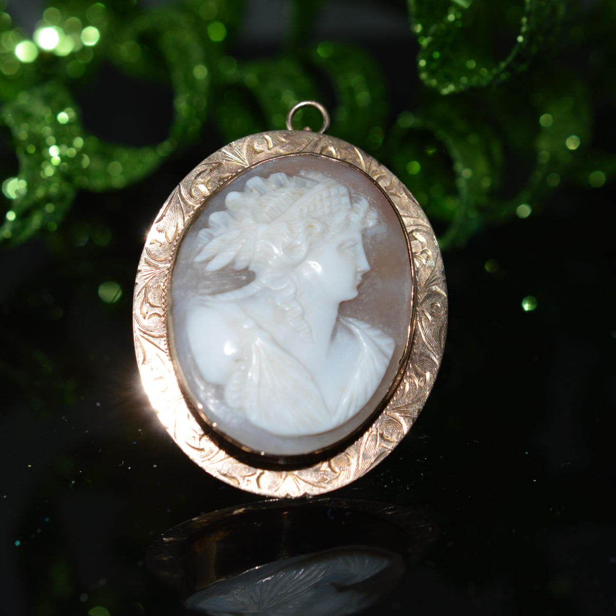 10K Yellow Gold Cameo Pin/Pendant With Fancy Engraved Border Dated 1916