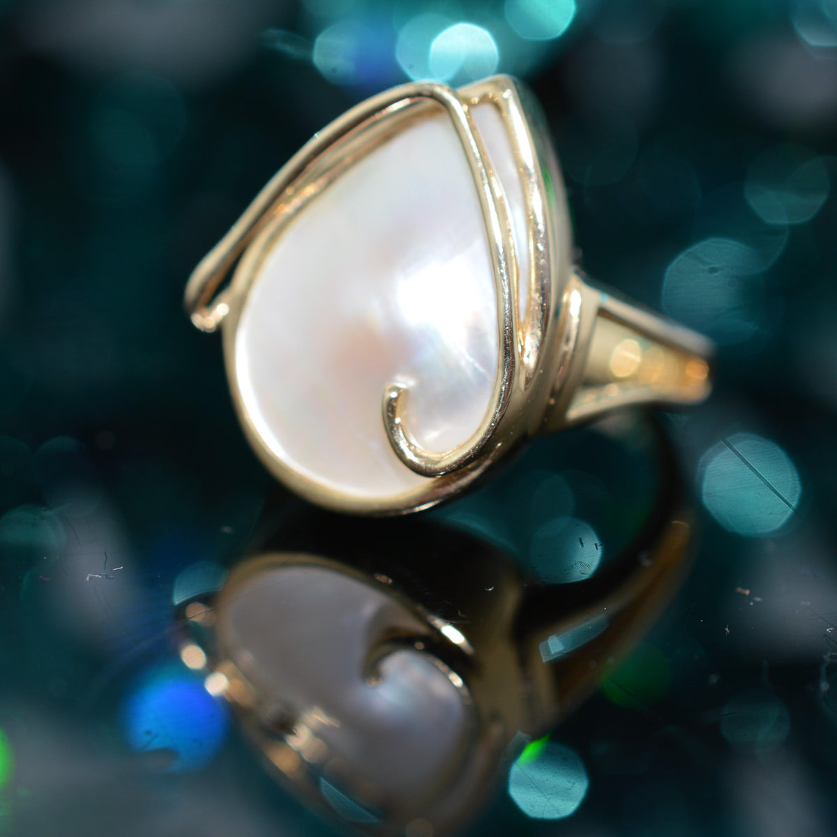 14K Yellow Gold Ring With Teardrop Shape Blister Pearl