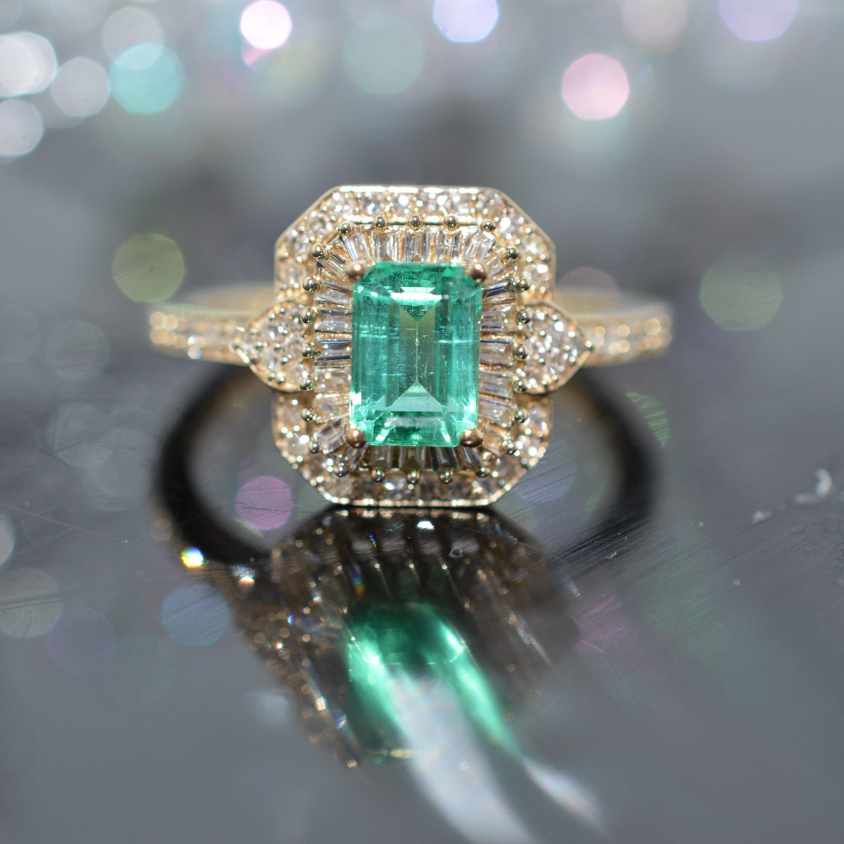 14K White Gold Stunning Emerald Cut Emerald And Diamond Ring