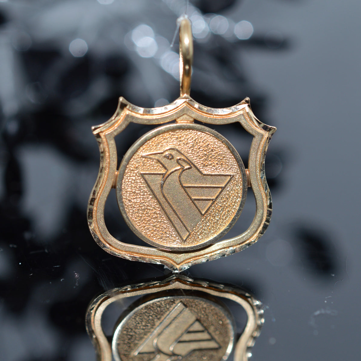 14K Yellow Gold Pittsburgh "Penguins" Logo Charm
