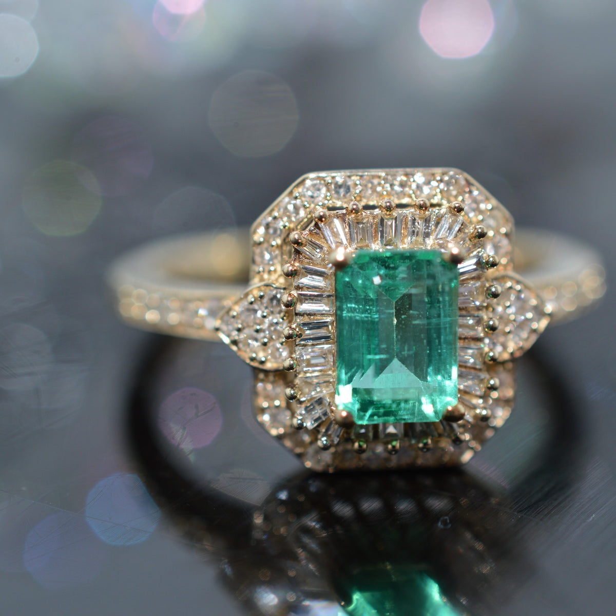 14K White Gold Stunning Emerald Cut Emerald And Diamond Ring