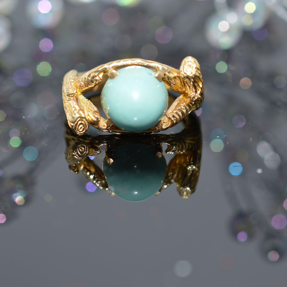 18K Yellow Gold Branch Design Ring With A Cabochon Turquoise