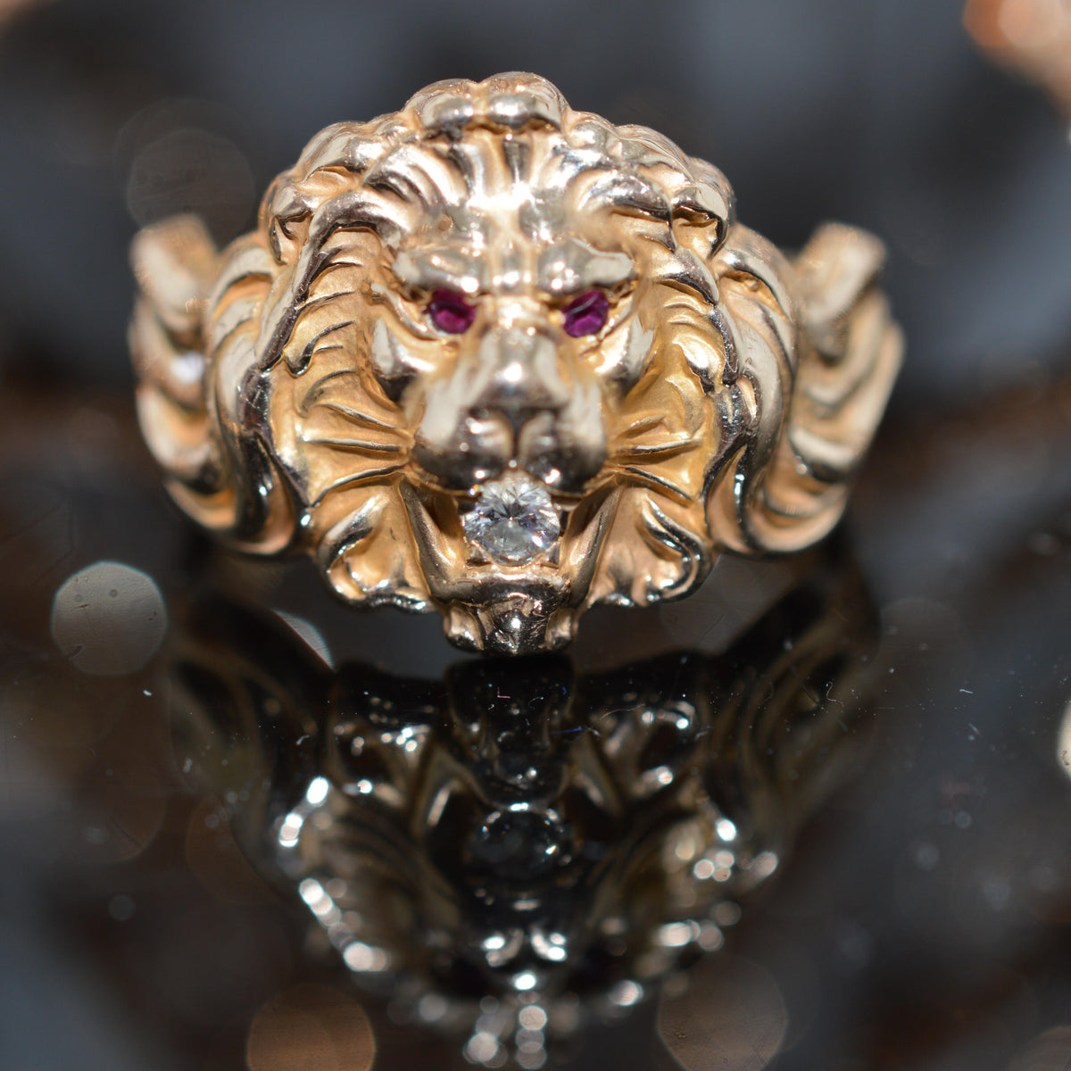 Stunning 14K Yellow Gold Lion's Head Ring With Diamond & Rubies