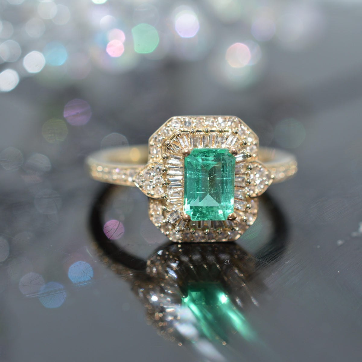 14K White Gold Stunning Emerald Cut Emerald And Diamond Ring
