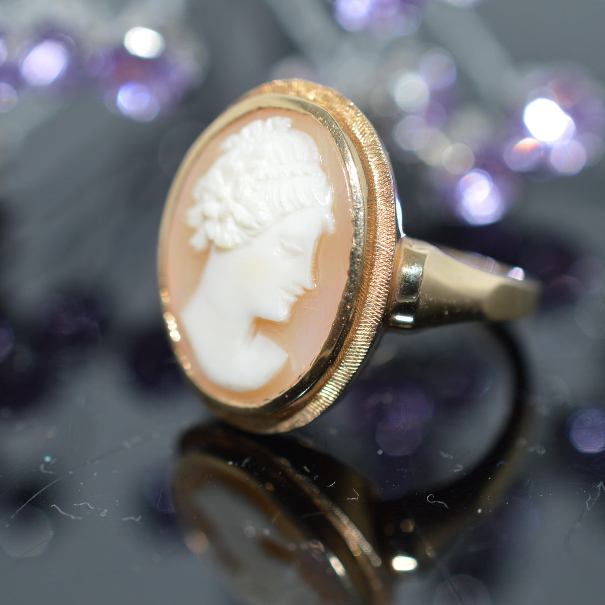 10K Yellow Gold Shell Cameo Ring