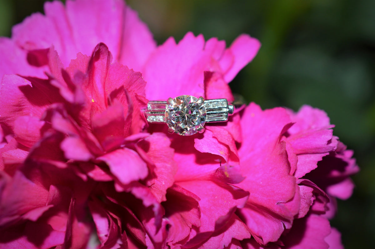 Ladies Platinum Art Deco Style Diamond Ring with 9 Diamonds