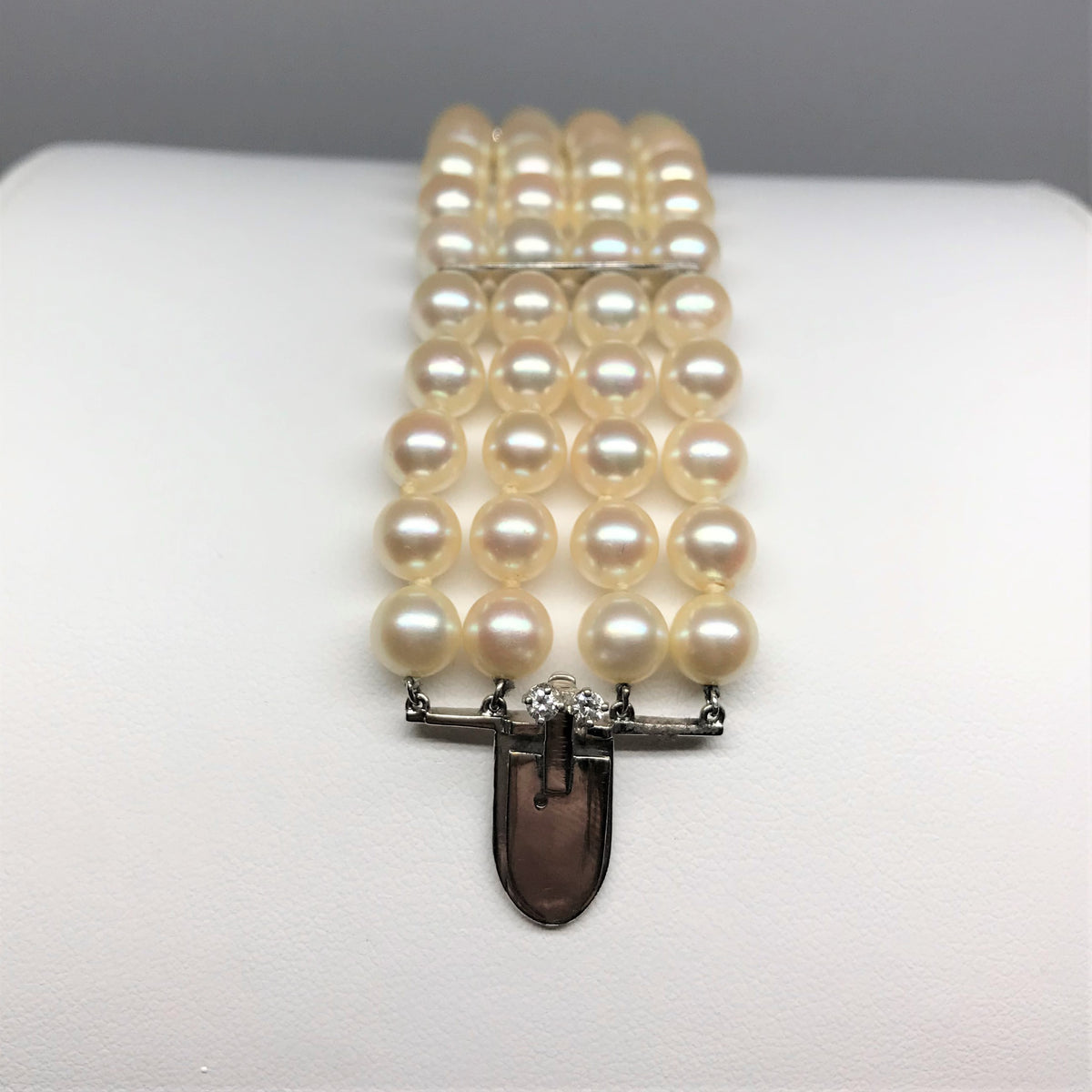 Platinum And 14K White Gold Art Deco Cultured Pearl Bracelet With A Diamond Clasp
