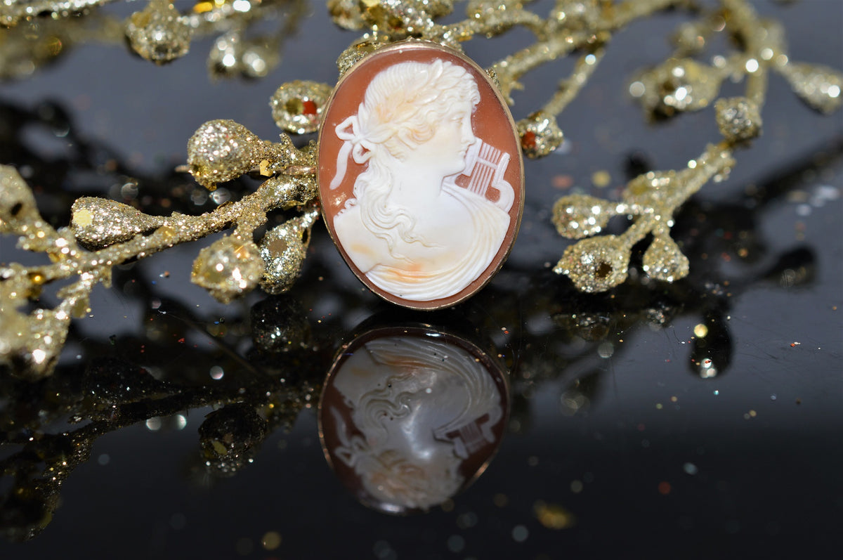 14K Yellow Gold Oval Shell Cameo With Lyre Pin/Pendant