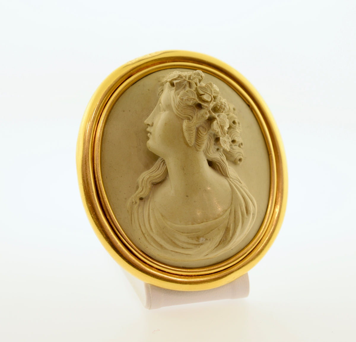 18K Yellow Gold Antique Oval Lava High Relief Cameo Brooch