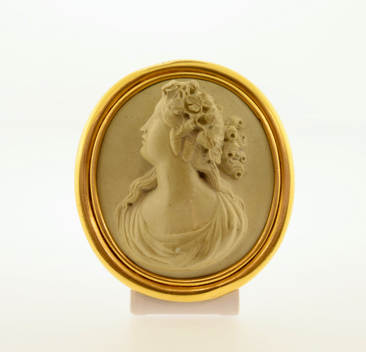 18K Yellow Gold Antique Oval Lava High Relief Cameo Brooch